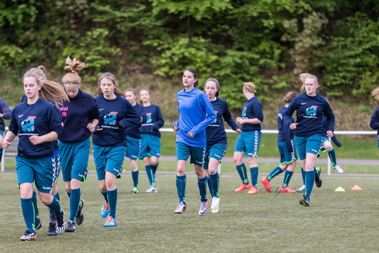 Bild 54 - B-Juniorinnen Pokalfinale VfL Oldesloe - Holstein Kiel : Ergebnis: 0:6